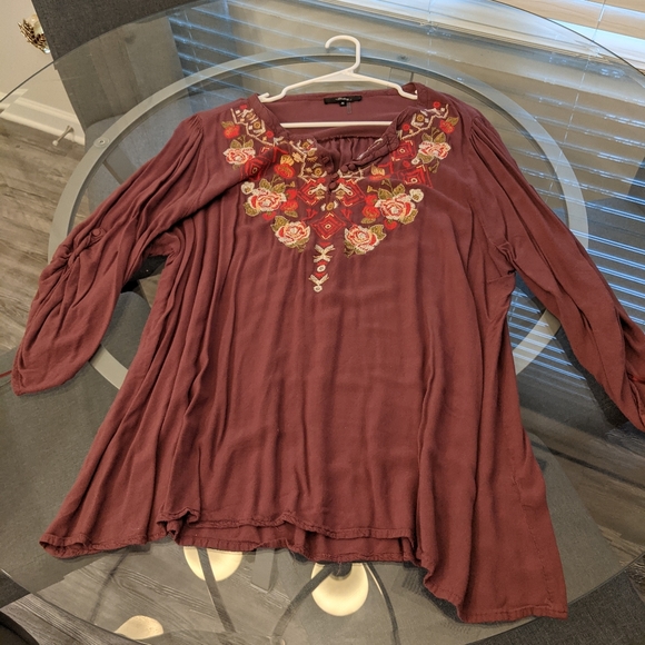 Shirt - Picture 1 of 3